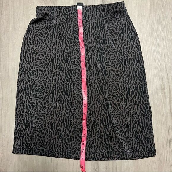 NWT vintage black gray animal print midi skirt sz M. Extra stretchy and sexy - Picture 5 of 9